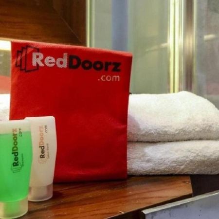 Hotel Reddoorz Syariah At Jalan Cilik Riwut Kapuas Kualakapuas Exterior foto