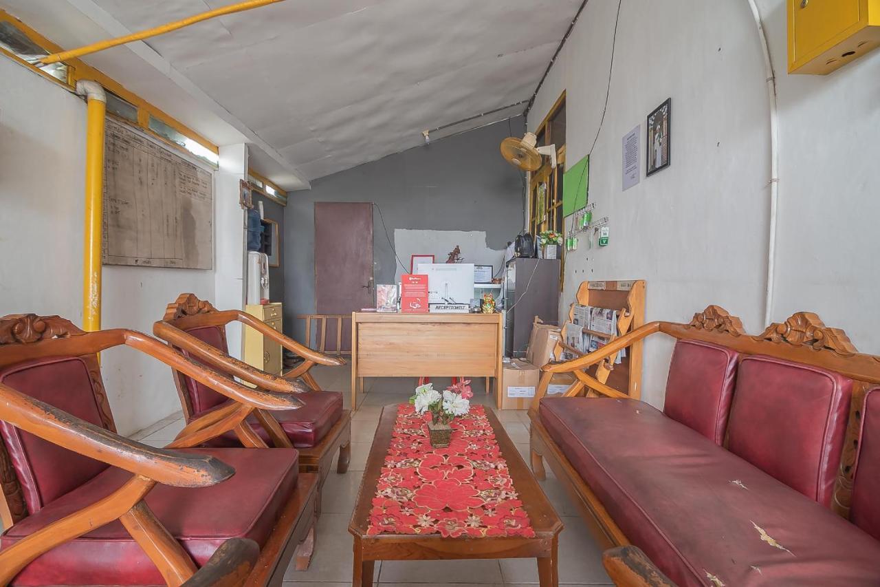Hotel Reddoorz Syariah At Jalan Cilik Riwut Kapuas Kualakapuas Exterior foto