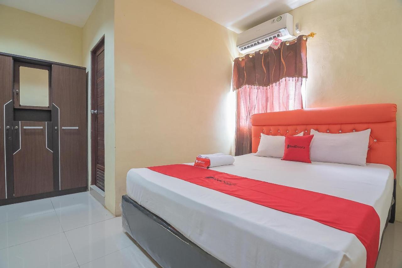 Hotel Reddoorz Syariah At Jalan Cilik Riwut Kapuas Kualakapuas Exterior foto