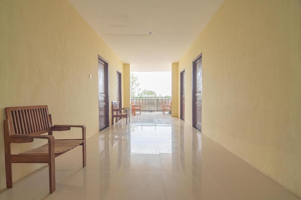 Hotel Reddoorz Syariah At Jalan Cilik Riwut Kapuas Kualakapuas Exterior foto