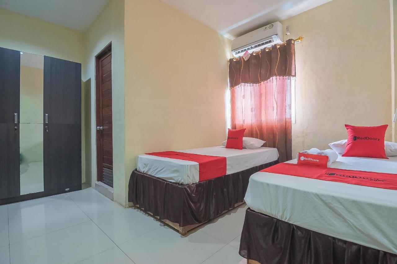 Hotel Reddoorz Syariah At Jalan Cilik Riwut Kapuas Kualakapuas Exterior foto